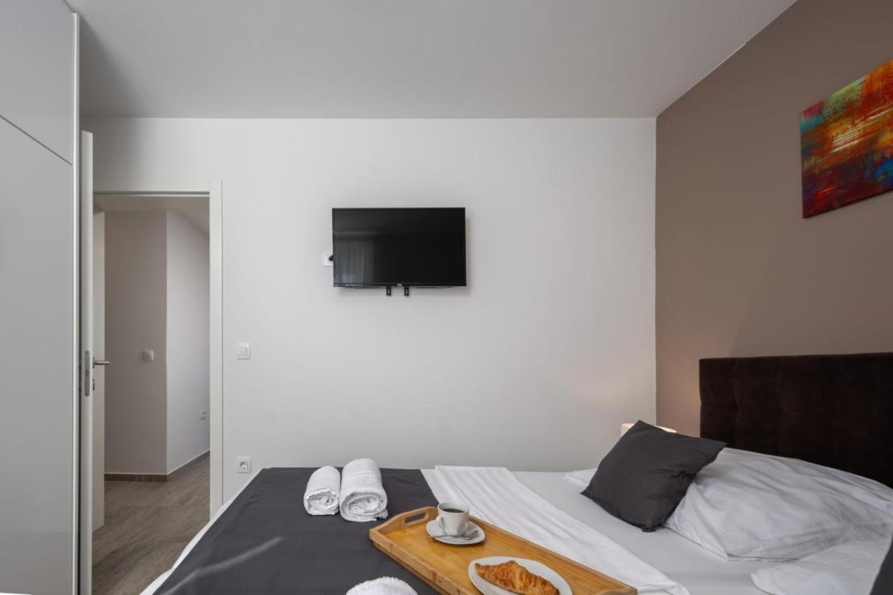 Apartments Cesare Nin Extérieur photo