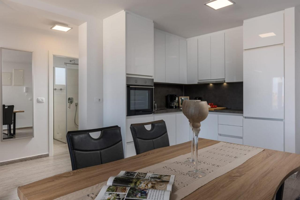 Apartments Cesare Nin Extérieur photo