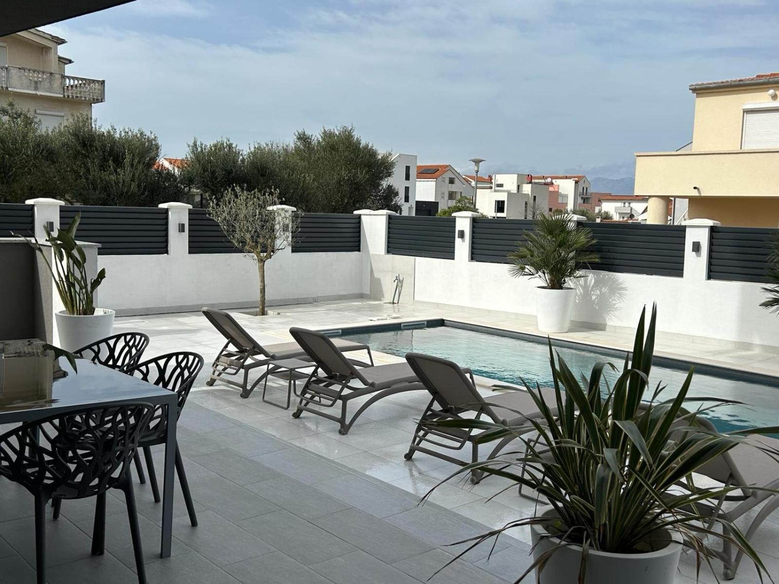 Apartments Cesare Nin Extérieur photo